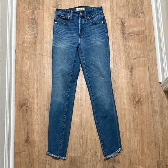 MADEWELL | 10" High-Rise Skinny Jeans: Tulip-Hem Edition - Picture 4 of 7